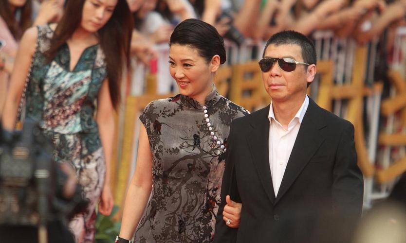 澳门一肖一码一待一中和冯小刚养女高中毕业与冯小刚收养的女儿